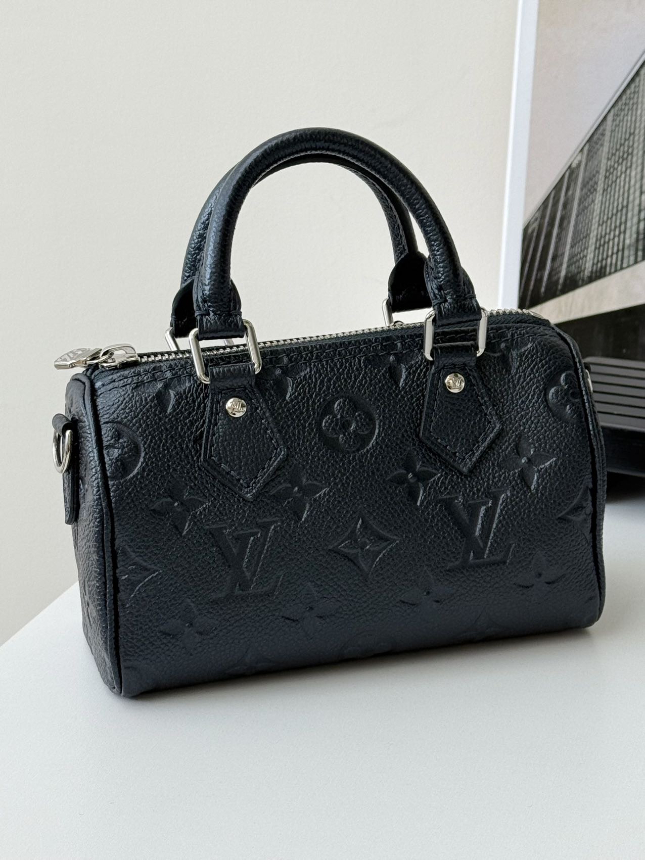 LV speedy nano 全皮压纹黑 芯片款 附件：尘袋 肩带 挂件