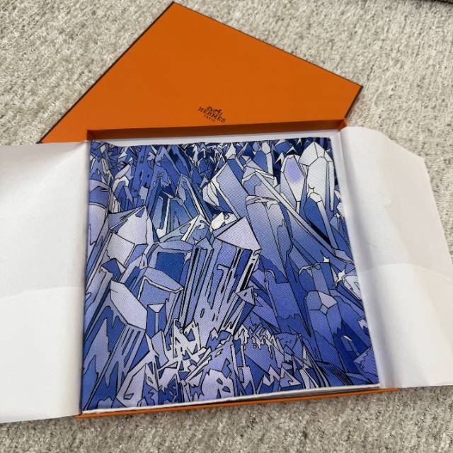 爱马仕方巾90*90 附件:盒子