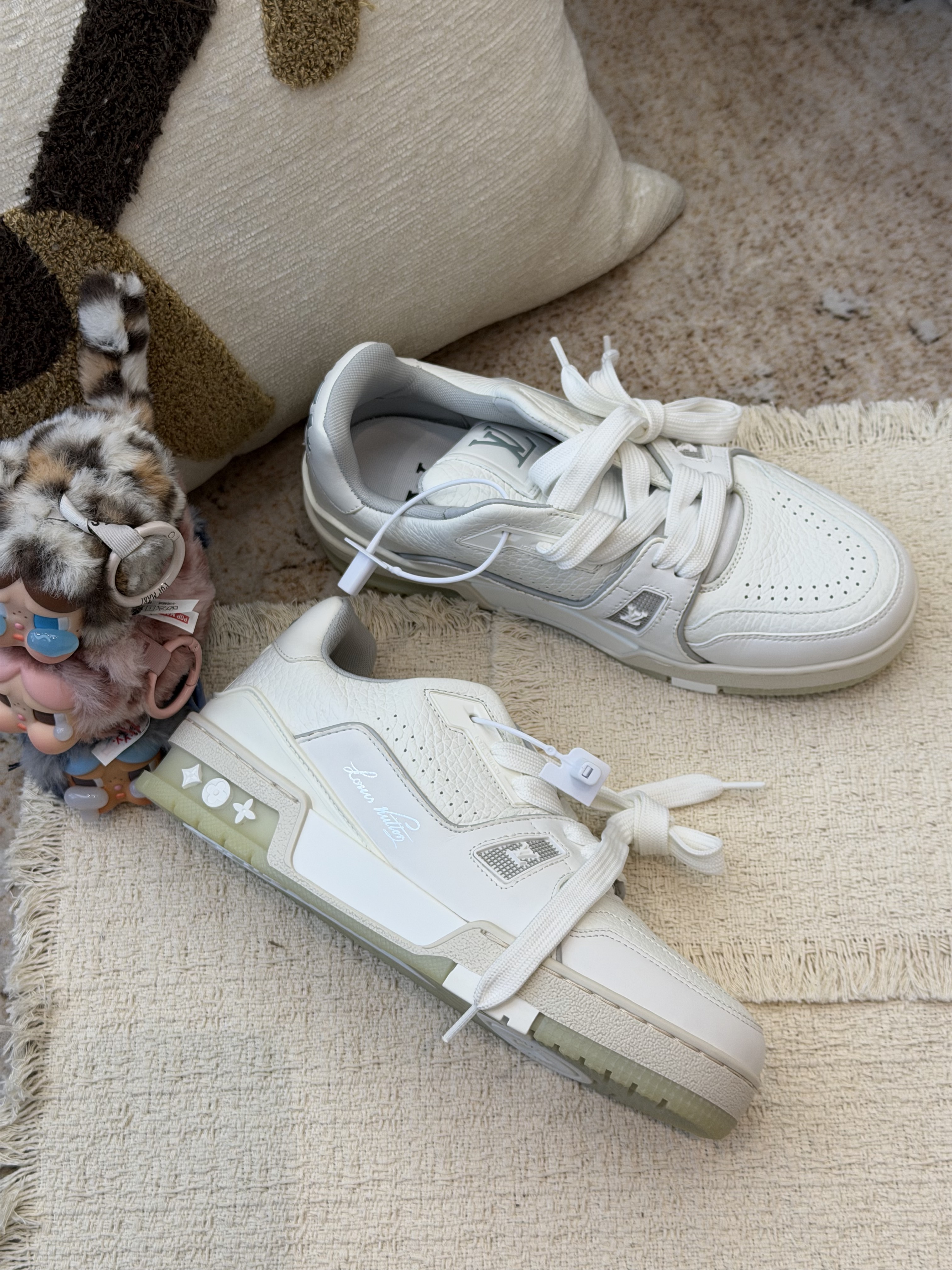 LV trainer板鞋白水泥 36.5码
