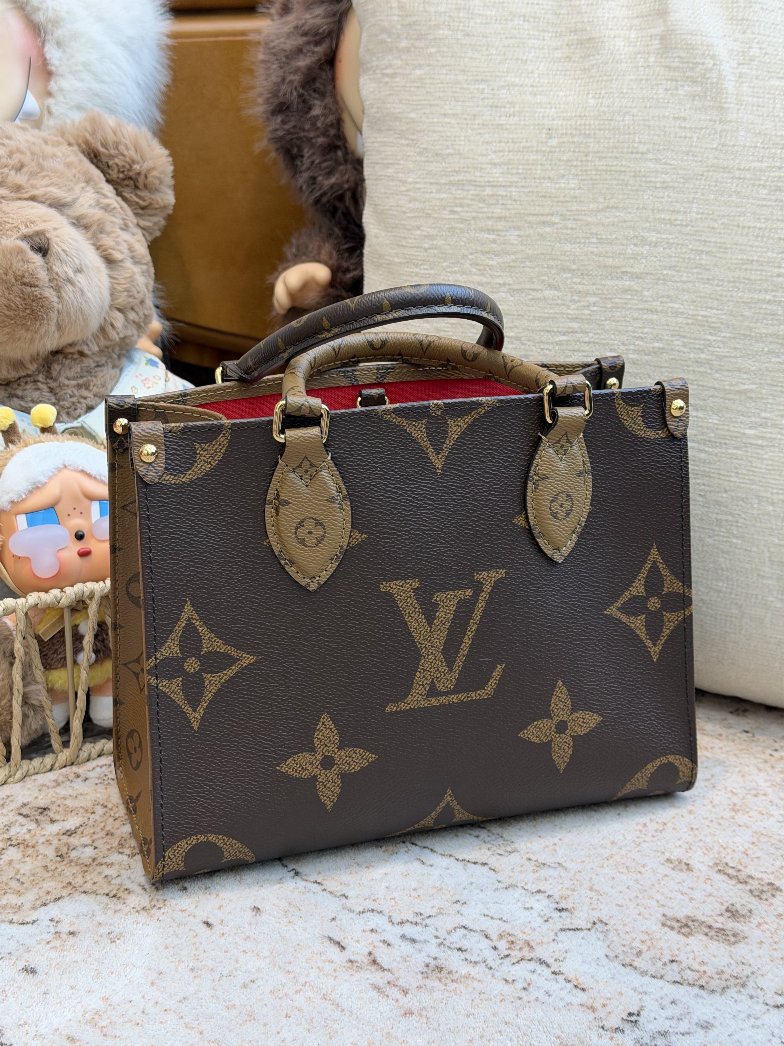LV onthego小号 老花 芯片款 附件：尘袋 肩带 子袋